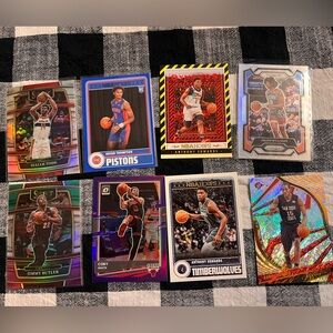Lot of 8 Basketball sports cards